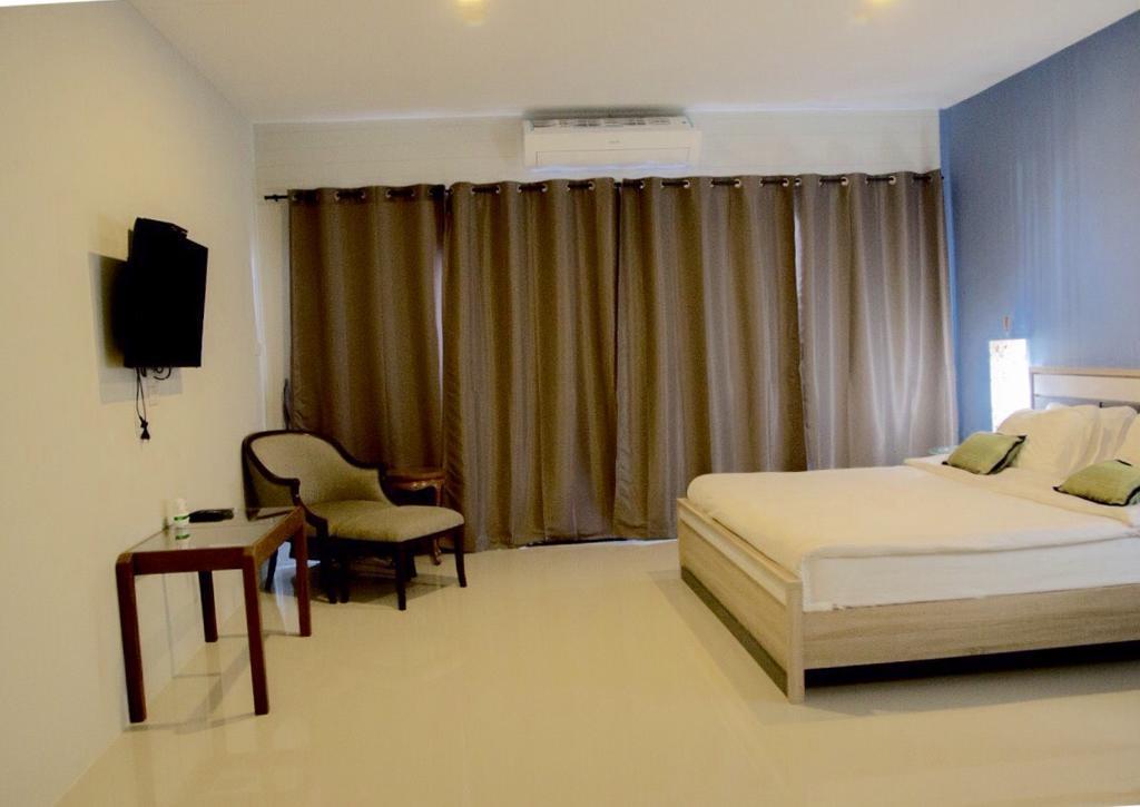 Chill Days @ Koh Larn Hotel Exterior photo
