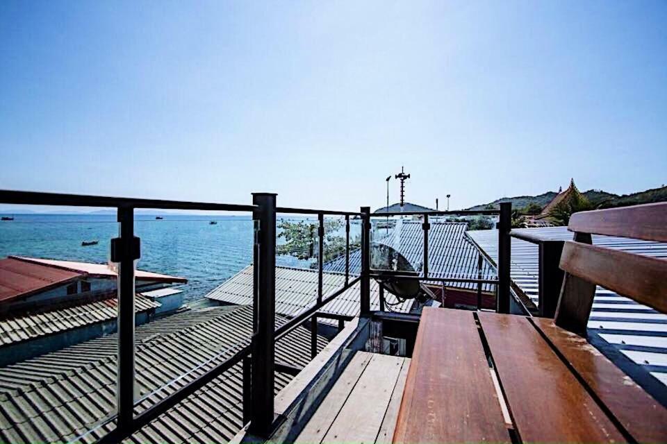 Chill Days @ Koh Larn Hotel Exterior photo